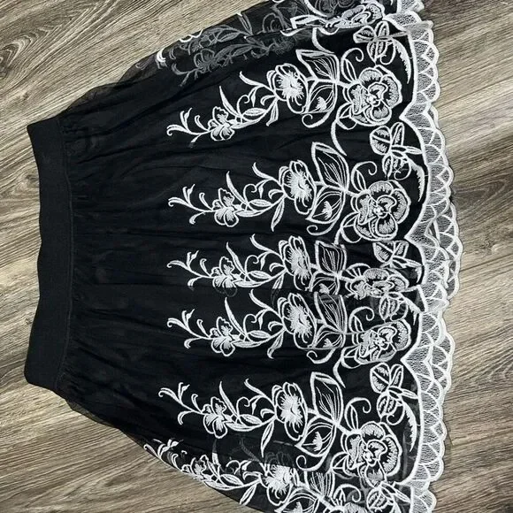 ALFANI Women's Black Skirt w/ Embroidered Overlay and Scalloped Edge - Picture 2 of 5